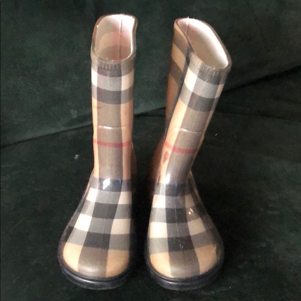 Girls Burberry boots